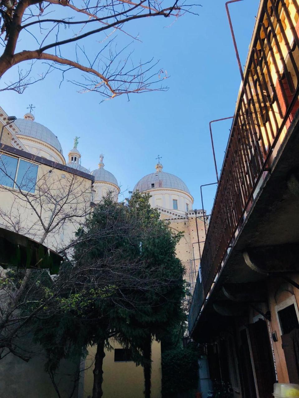 Om Plus Santa Giustina بادوفا المظهر الخارجي الصورة
