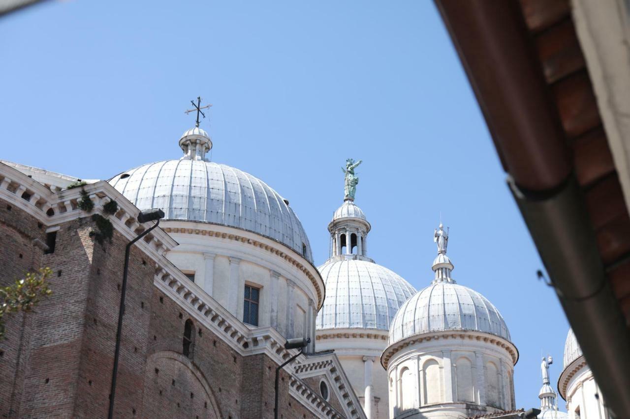 Om Plus Santa Giustina بادوفا المظهر الخارجي الصورة