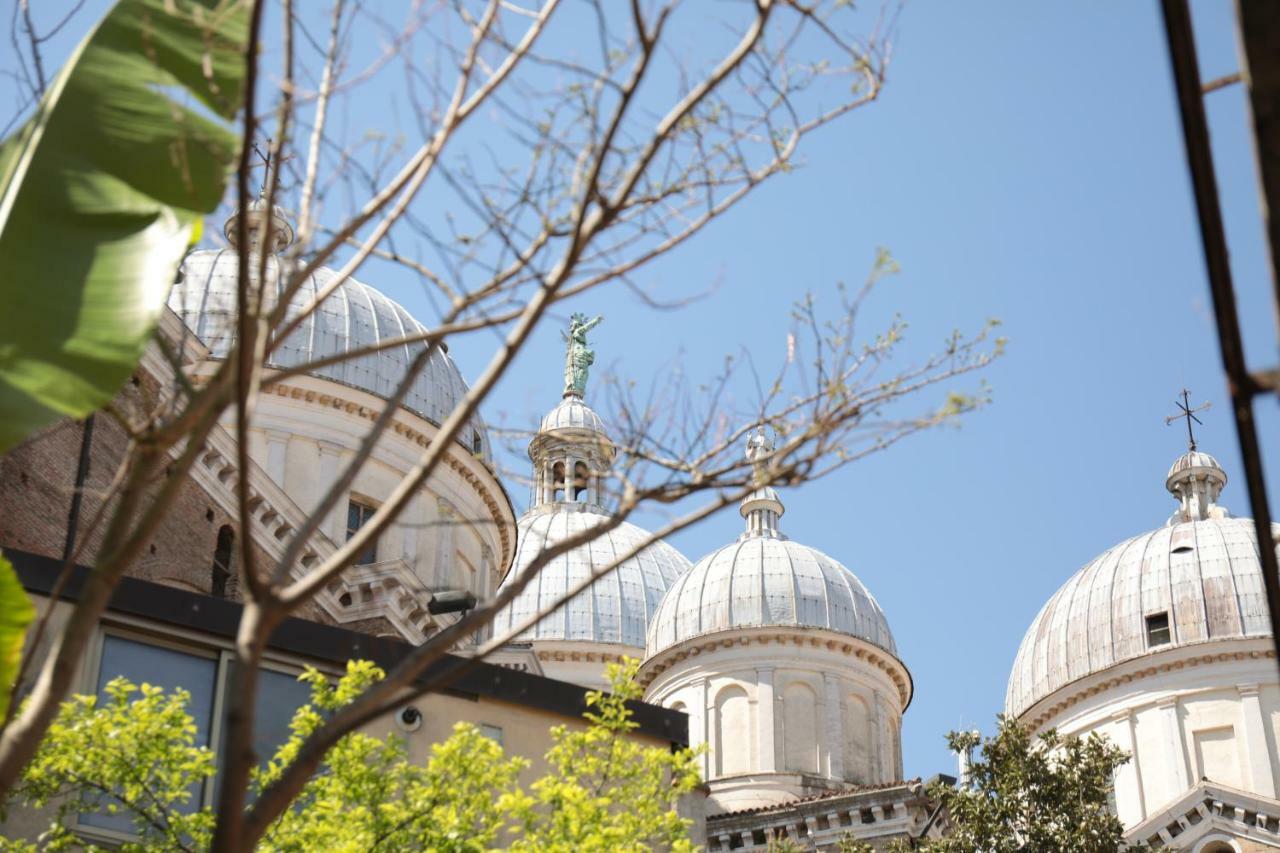 Om Plus Santa Giustina بادوفا المظهر الخارجي الصورة