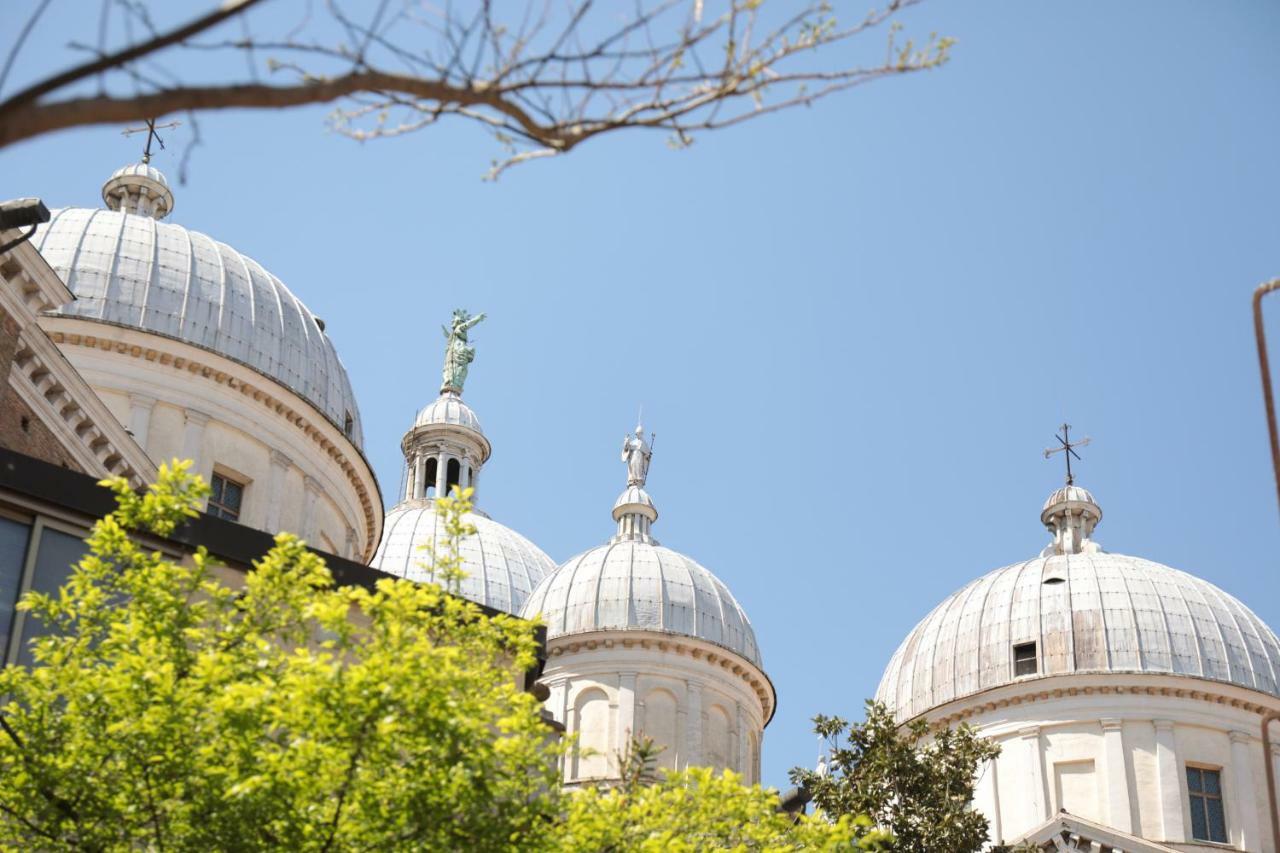 Om Plus Santa Giustina بادوفا المظهر الخارجي الصورة
